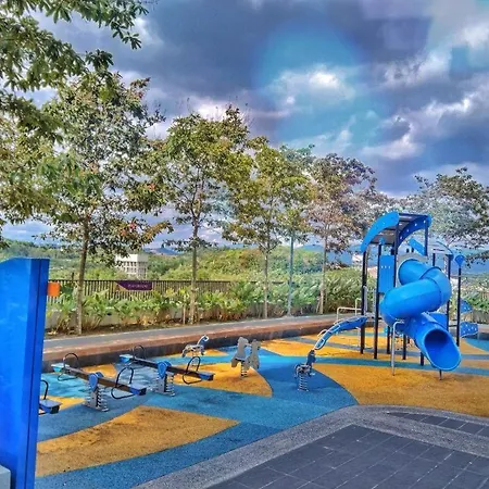 Tiara Imperio 两间房适合一家人住, 舒适和干净环境 Apartment Bangi Exterior photo