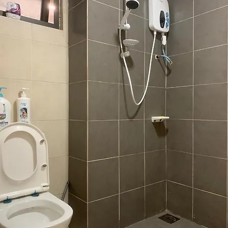Tiara Imperio 两间房适合一家人住, 舒适和干净环境 Apartment Bangi Exterior photo